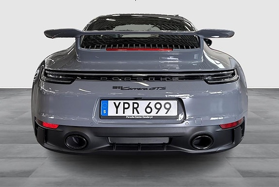 Porsche 911 Carrera GTS 4 of 5