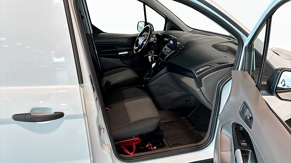 Ford Transit Connect 3 of 5