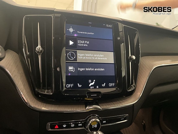 Volvo XC60 14 of 19