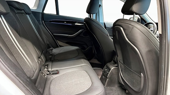 BMW X1 5 of 5