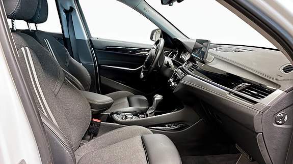 BMW X1 3 of 5