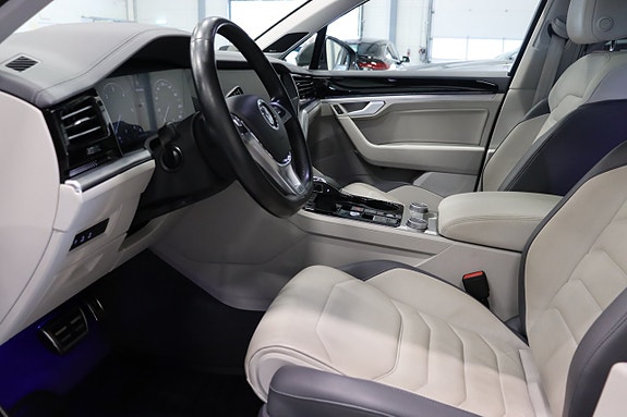 Volkswagen Touareg 10 of 30