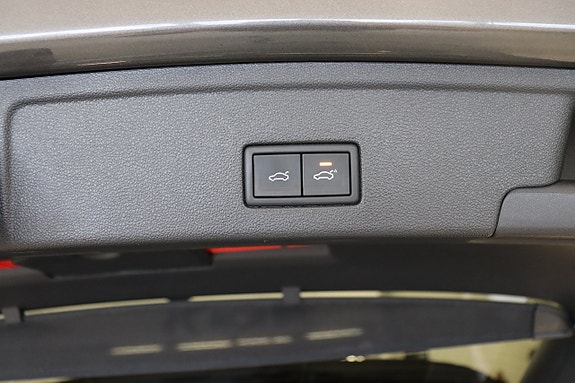 Volkswagen Touareg 7 of 30