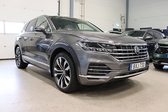 Volkswagen Touareg 2 of 30