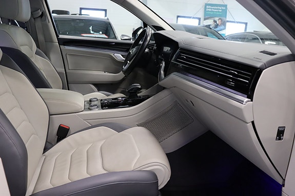 Volkswagen Touareg 11 of 30