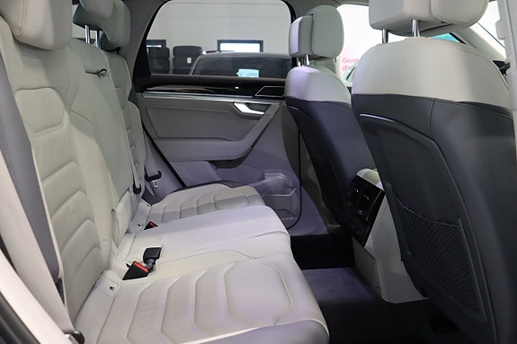 Volkswagen Touareg 13 of 30
