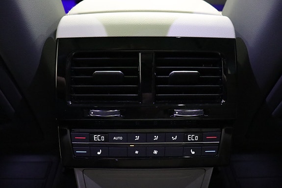 Volkswagen Touareg 14 of 30