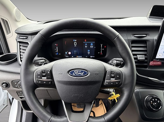 Ford Transit 11 of 15
