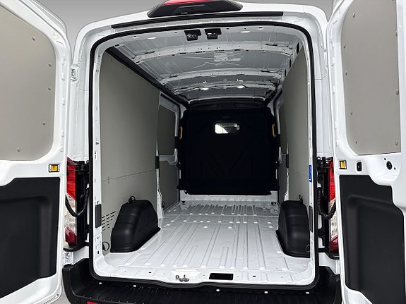 Ford Transit 7 of 15