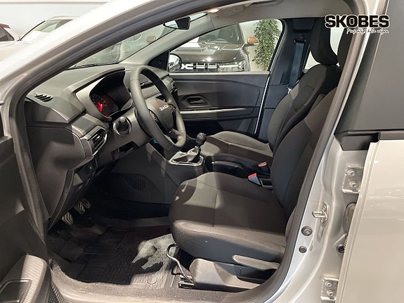 Dacia Sandero 7 of 16