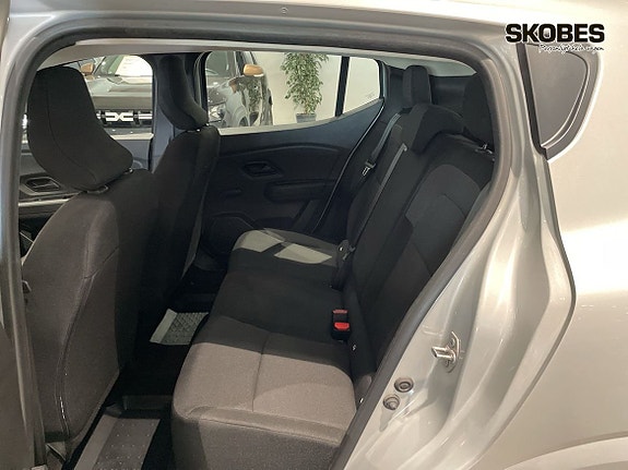 Dacia Sandero 8 of 16