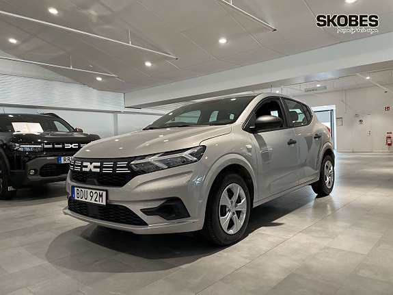 Dacia Sandero 3 of 16
