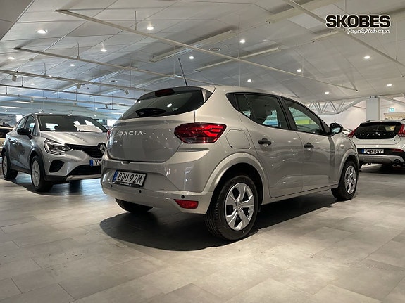 Dacia Sandero 6 of 16