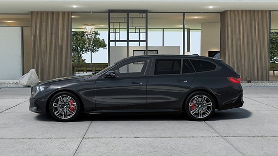 BMW i5 4 of 13