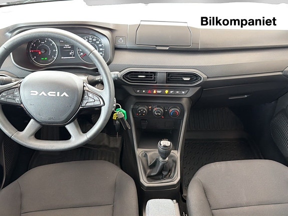Dacia Sandero 9 of 17