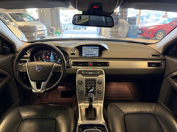 Volvo XC70 25 of 30