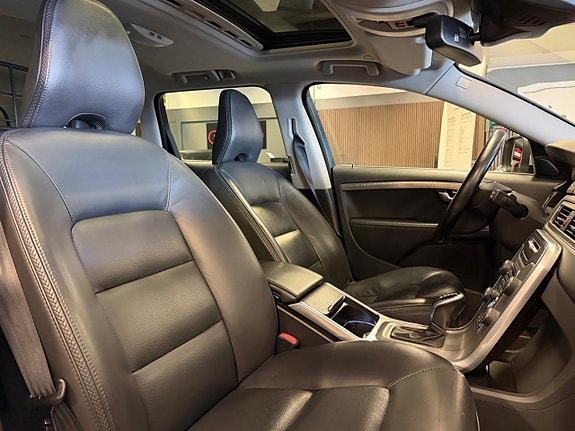 Volvo XC70 26 of 30