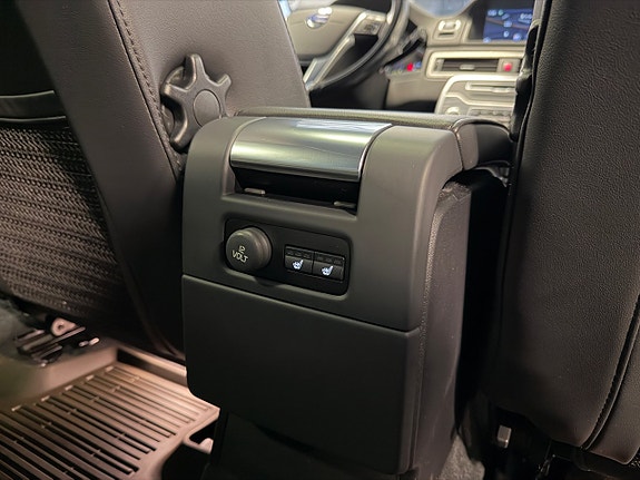 Volvo XC70 28 of 30