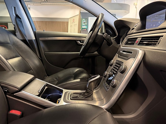 Volvo XC70 24 of 30