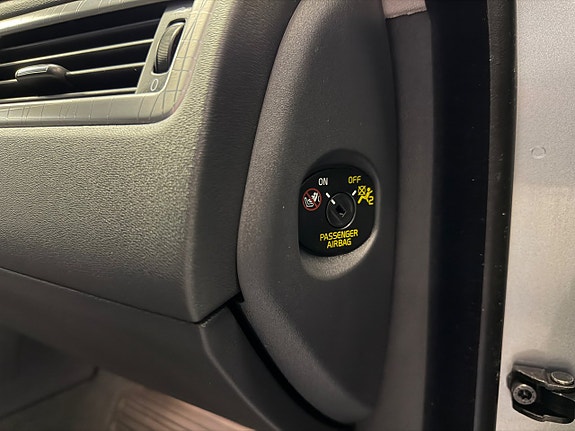 Volvo XC70 22 of 30
