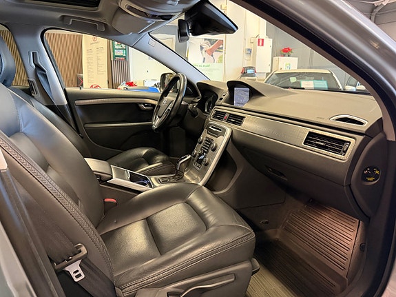 Volvo XC70 21 of 30