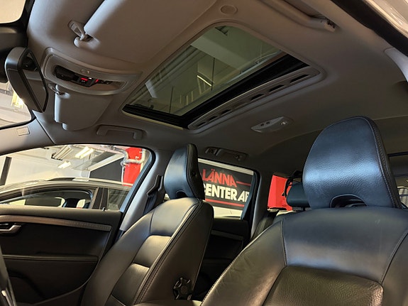 Volvo XC70 19 of 30