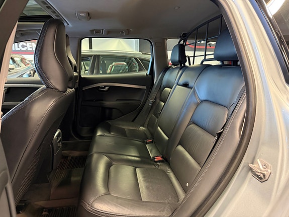 Volvo XC70 30 of 30