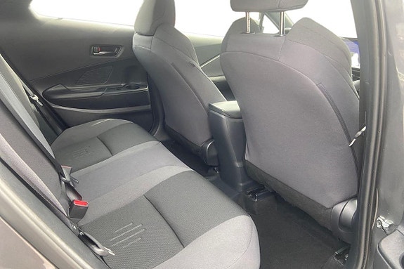 Toyota C-HR 9 of 21