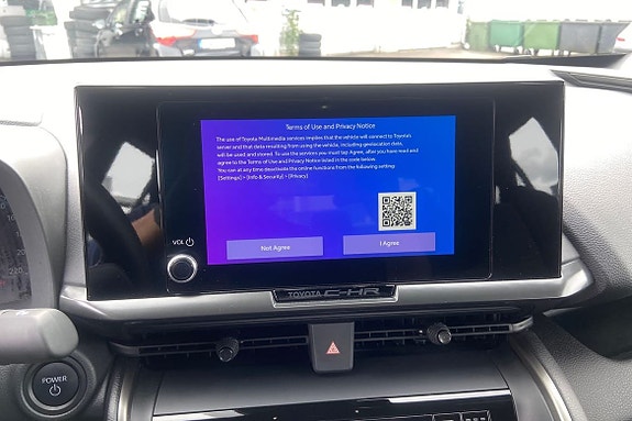 Toyota C-HR 15 of 21