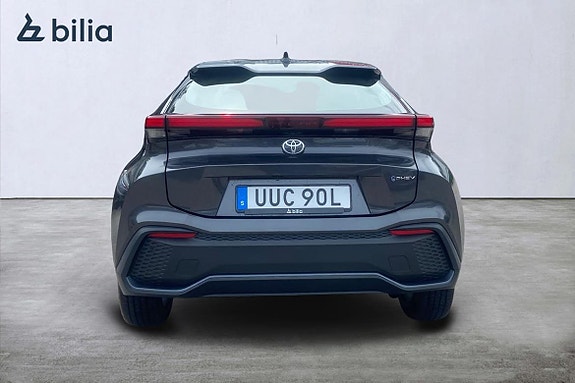 Toyota C-HR 5 of 21