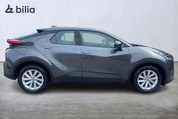 Toyota C-HR 18 of 21