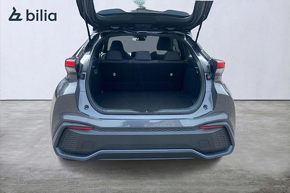 Toyota C-HR 12 of 21