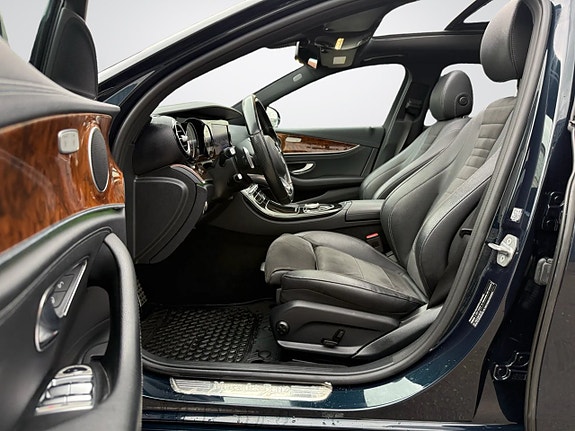 Mercedes-Benz E220 8 of 20