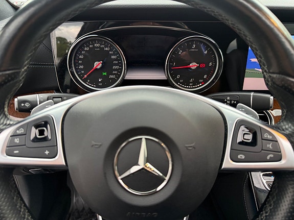 Mercedes-Benz E220 11 of 20