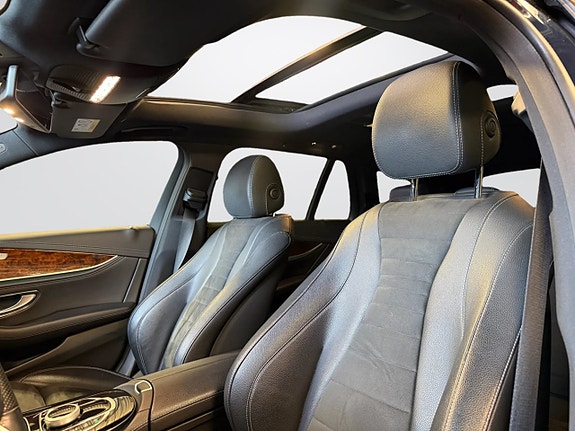 Mercedes-Benz E220 9 of 20
