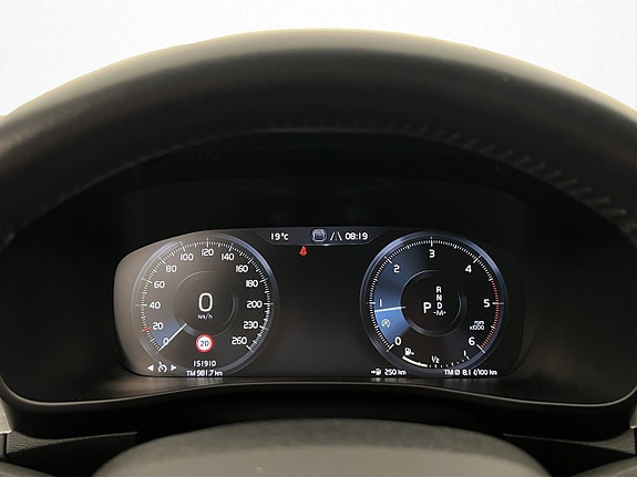 Volvo XC40 18 of 27