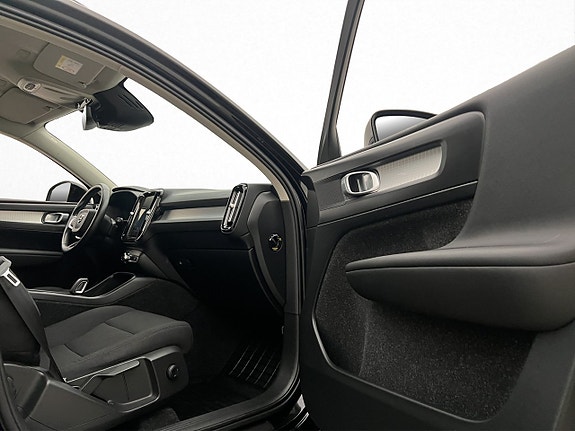 Volvo XC40 26 of 27