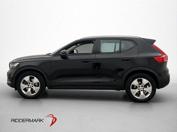 Volvo XC40 3 of 27