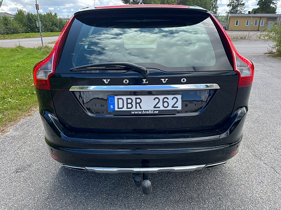 Volvo XC60 4 of 5