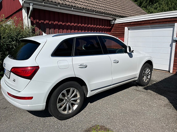 Audi Q5 2 of 5
