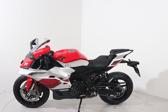 Yamaha R-9 70TH ANN 5 of 6