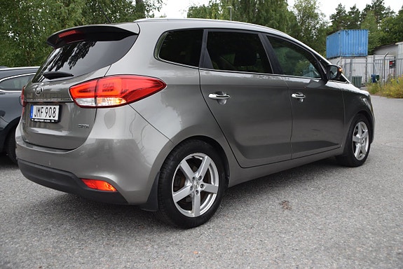 Kia Carens 5 of 5