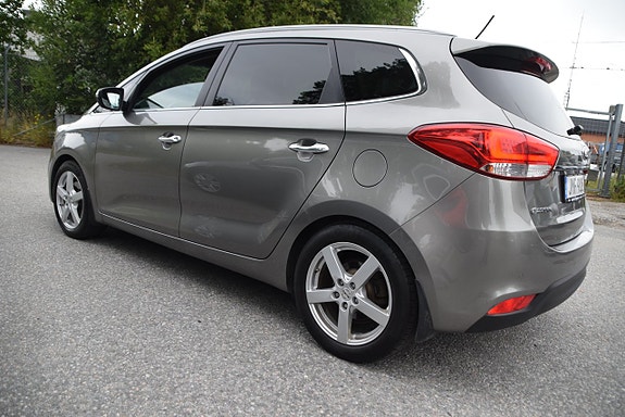 Kia Carens 6 of 21