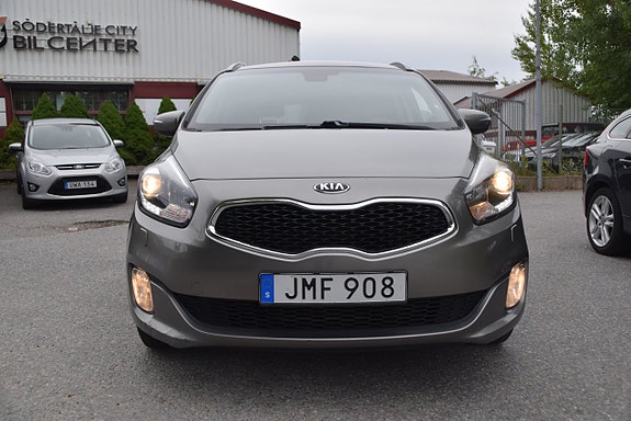Kia Carens 2 of 5