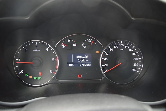 Kia Carens 15 of 21