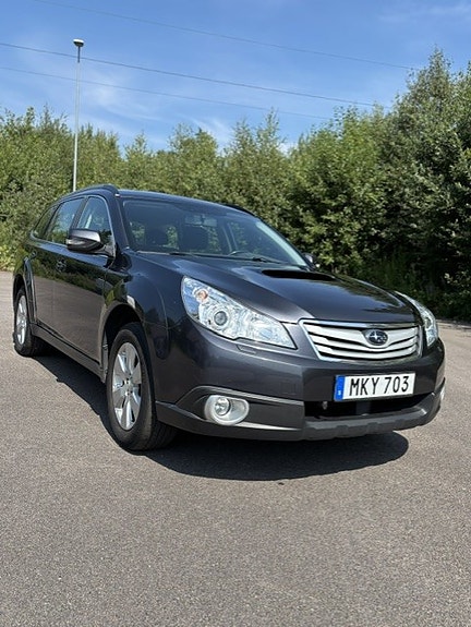 Subaru Outback 3 of 5
