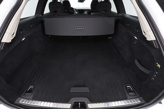Volvo V90 18 of 30