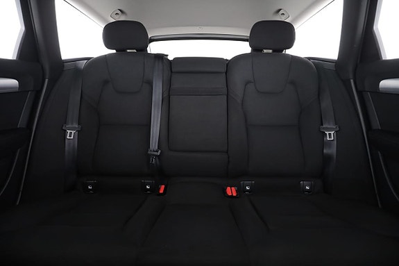 Volvo V90 16 of 30