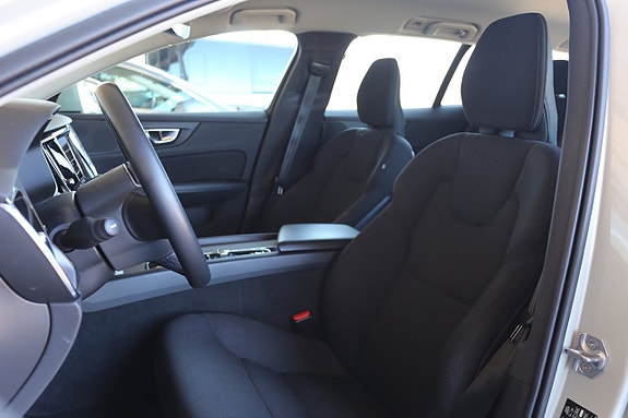 Volvo V60 Cross Country 5 of 5