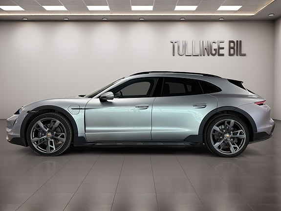 Porsche Taycan 2 of 30